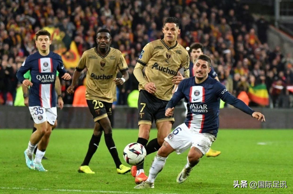 足球转会传闻：利物浦定萨拉赫身价；梅西在沙特阿拉伯的巨额报价