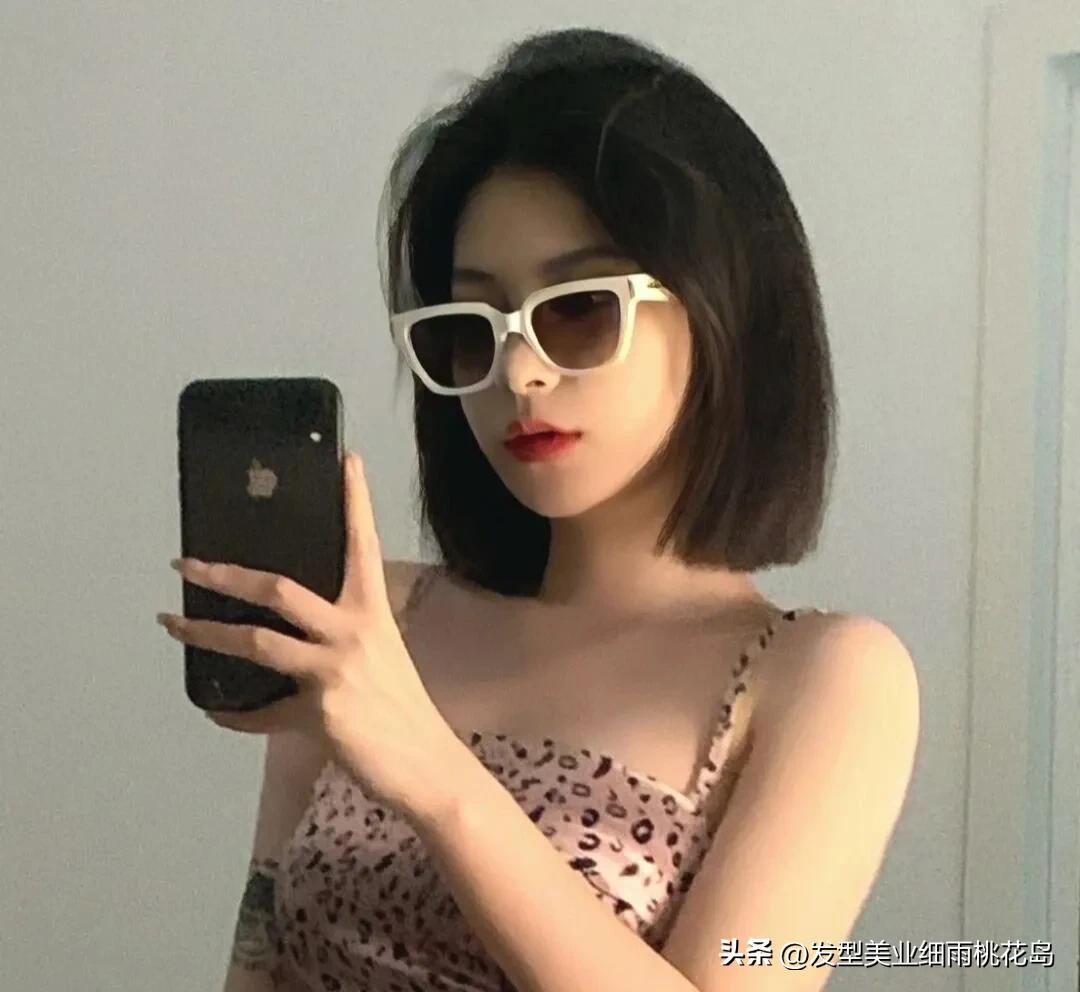 女生一刀切短发怎么吹,高级层次感短发