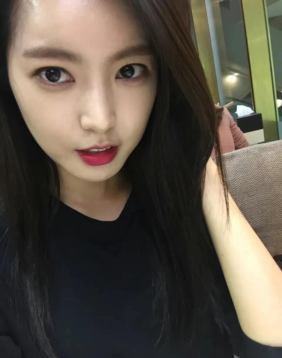 申珉熙在中国发展的韩国演员，看名字不认识一看照片原来是她