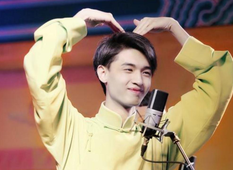 德云社新人秦霄贤为什么这么火,秦霄贤为什么在德云社人缘这么好