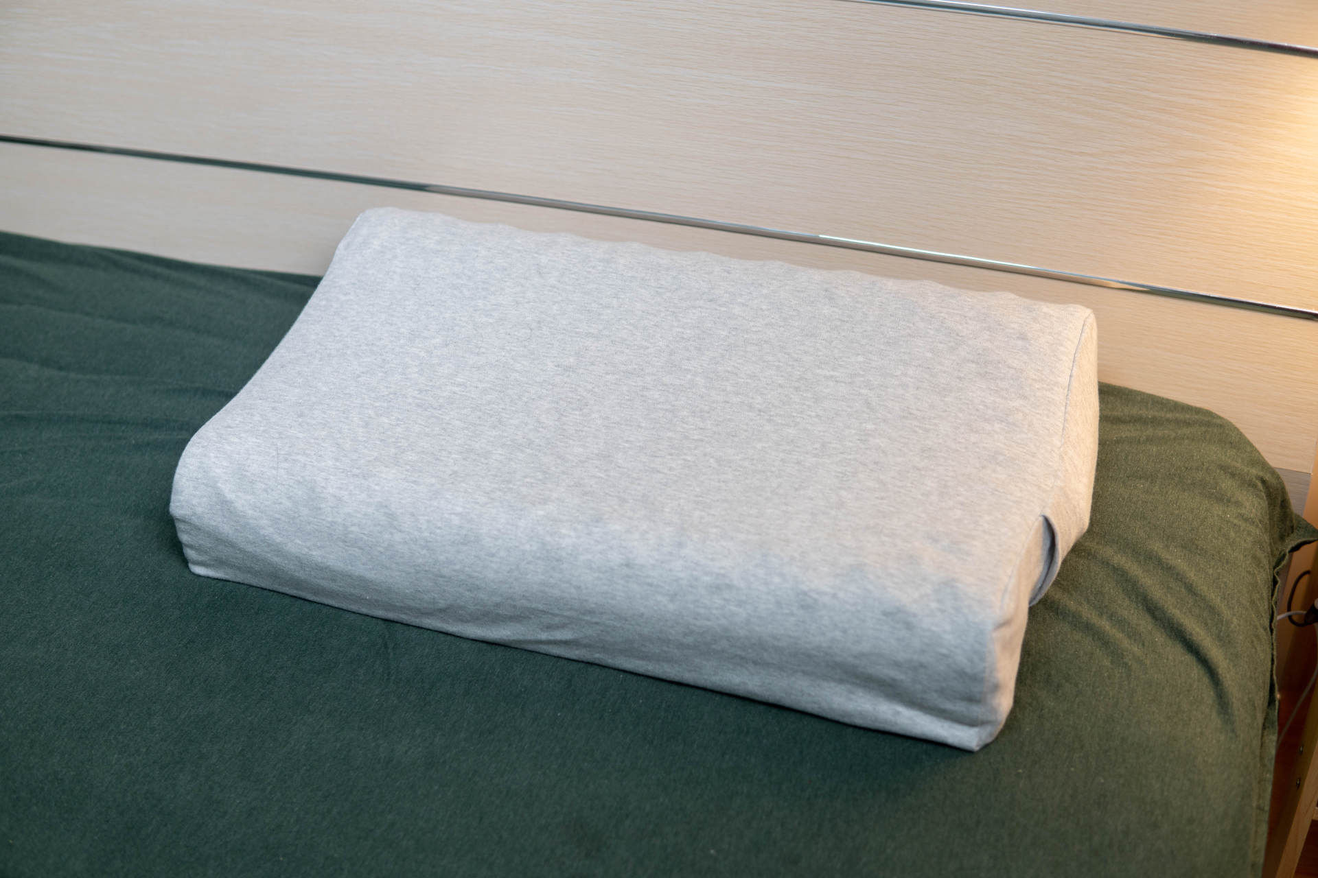 乳胶枕头好不好,乳胶枕头好高不舒服