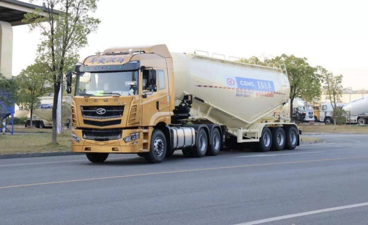 小镇故事脑瘫,小镇故事简介