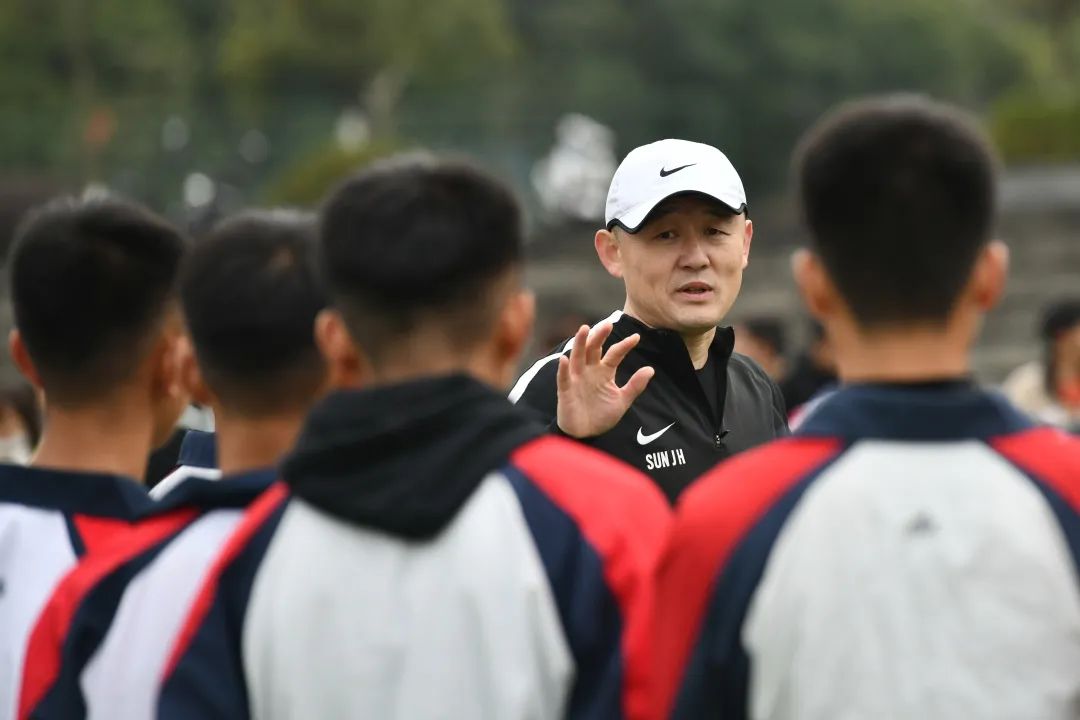 孙继海重庆大学,孙继海重庆足球