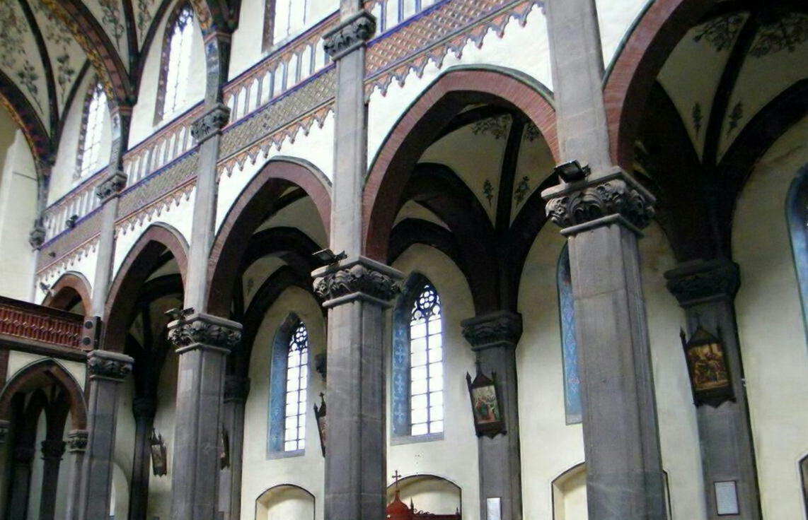 圣德尼教堂为什么建尖顶,圣德尼教堂意义