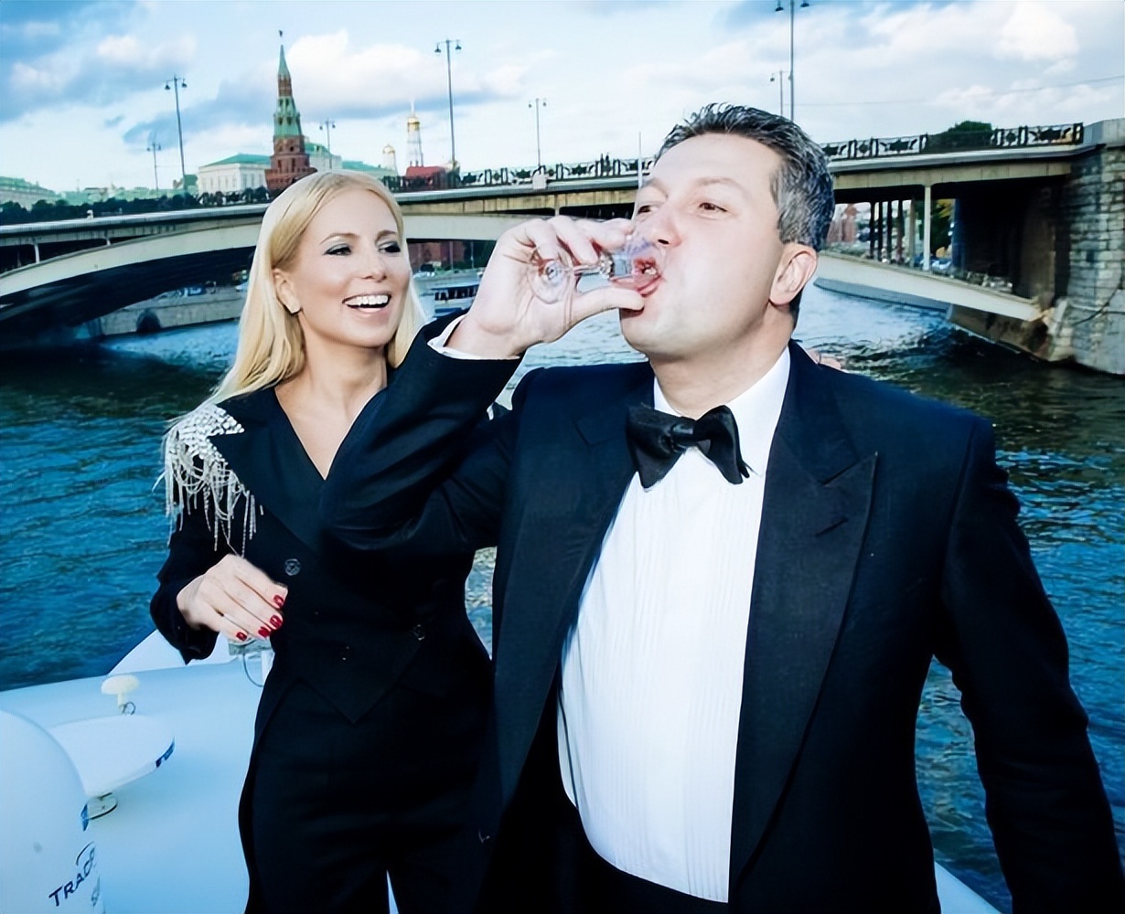 俄罗斯一部长前妻在欧洲奢华生活惹争议，批评人士：把她赶出法国