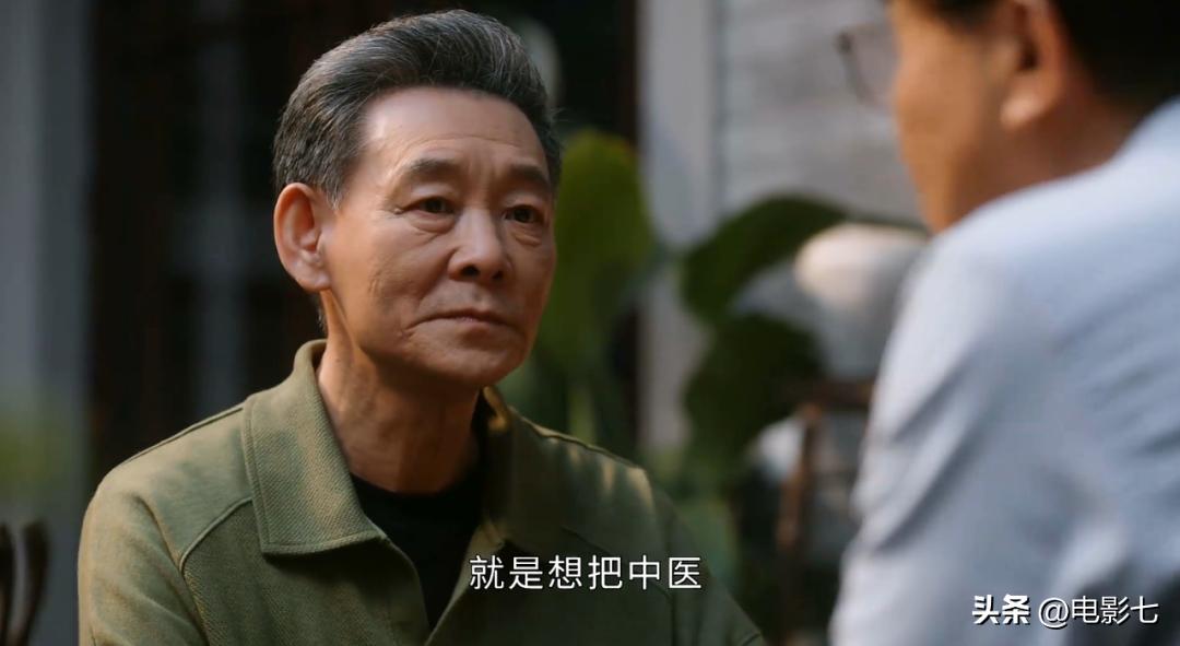 把《后浪》争议声放一放，这5位实力派一出场，演技令人赞不绝口