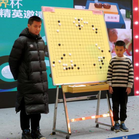 涓ゅ箍閲庣悆宸呭嘲瀵瑰喅,涓ゅ箍绡悆宸呭嘲瀵瑰喅