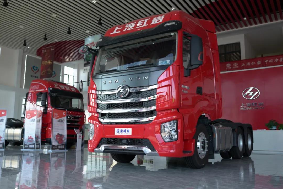 上汽红岩杰狮h6牵引车试驾报告,上汽红岩杰狮h6欧标版