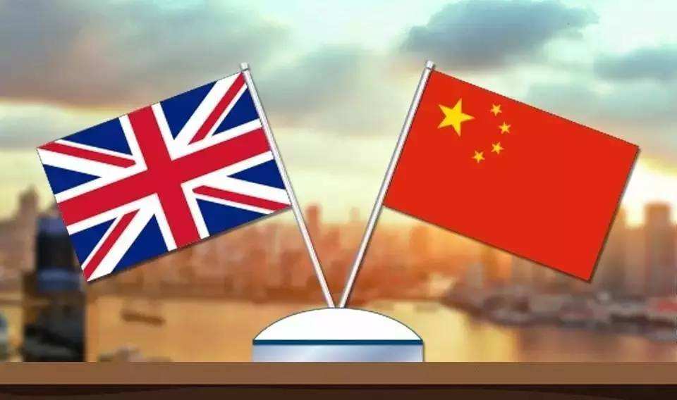 1997年香港回归前，英国又在背后搞鬼，江*民泽**：你越压，我越硬