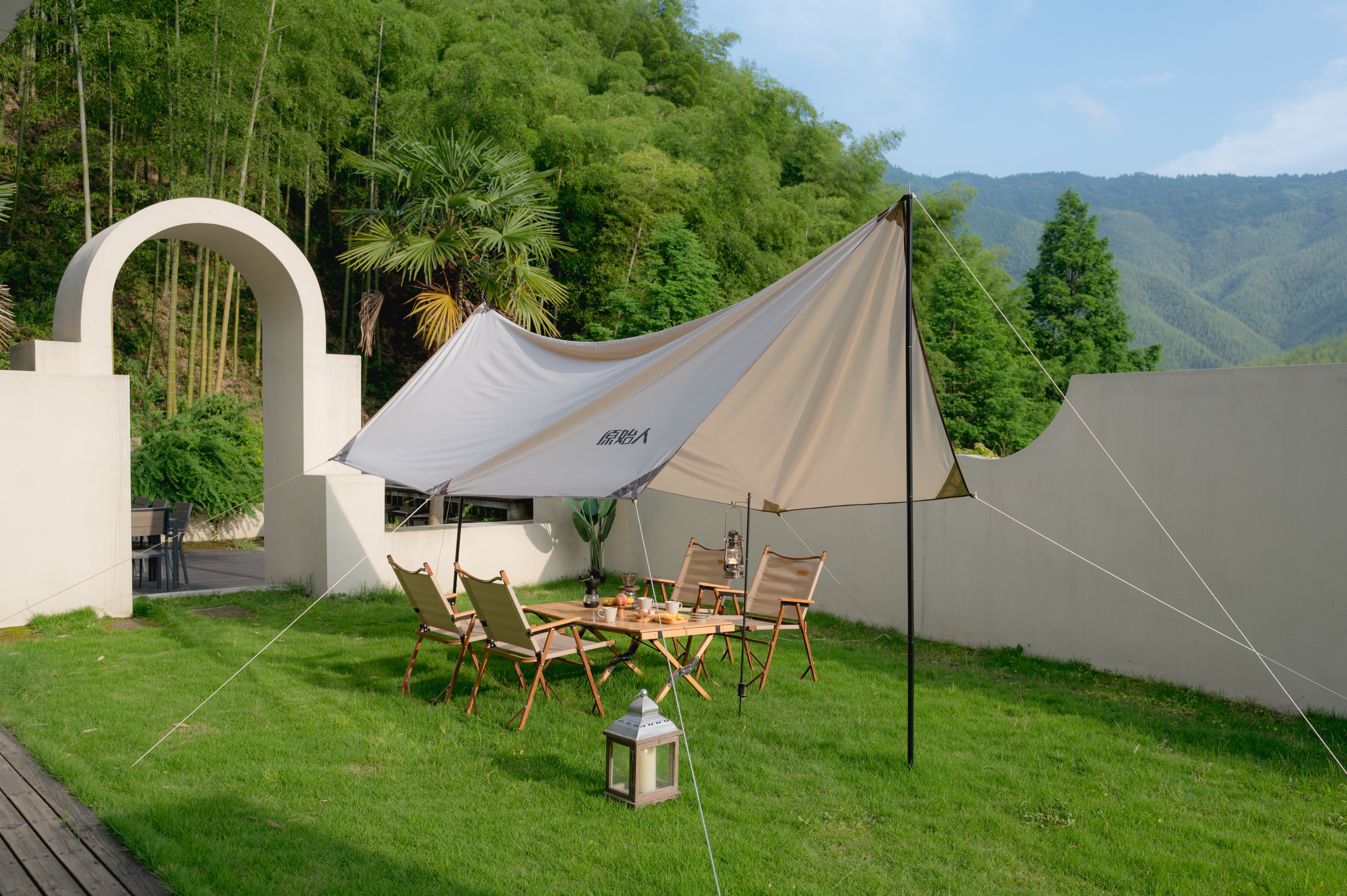 在山林间泡温泉,山林温泉