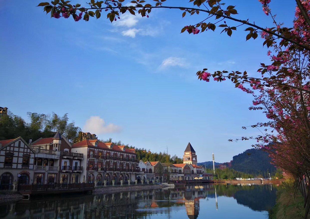 夏天去哪里游凉都六盘水,贵州六盘水哪个地方最凉快