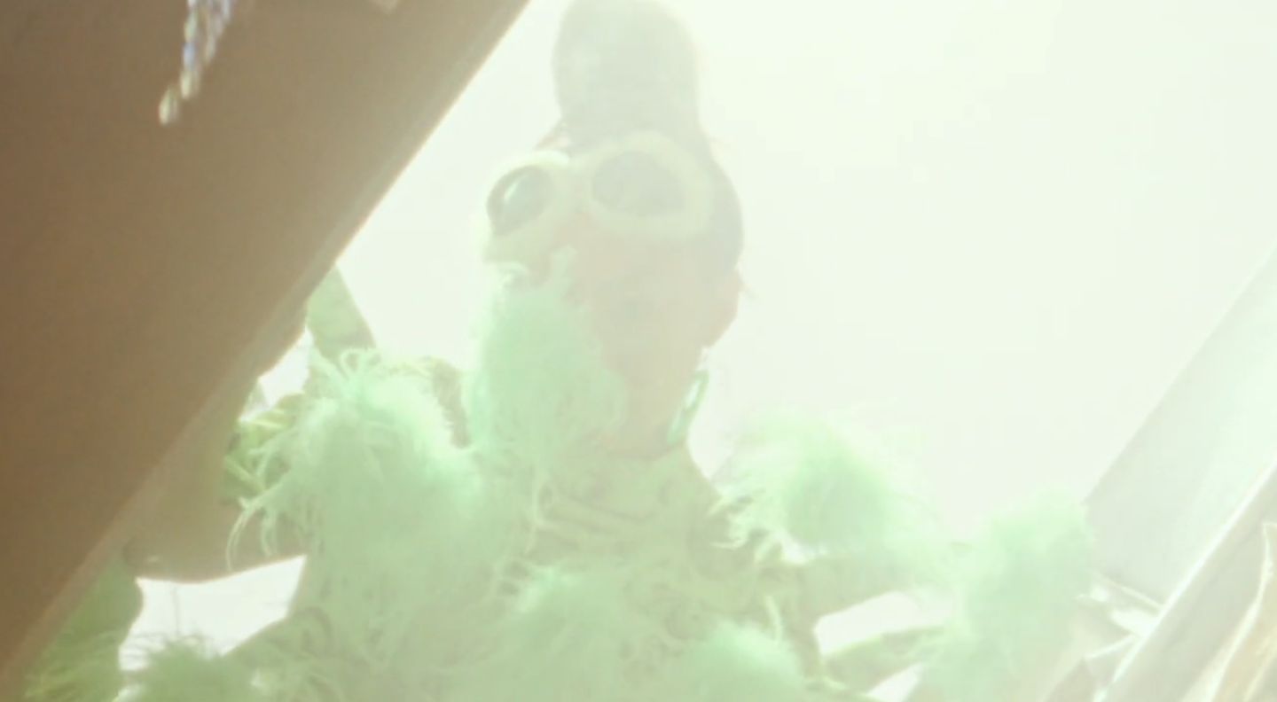 瞬息全宇宙——美国亚裔版的你好，李焕英