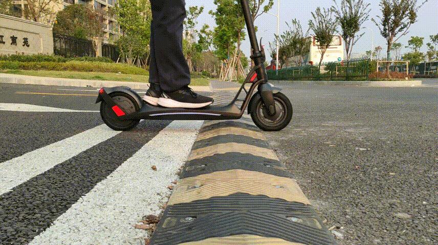 代步电动滑板车旅行,兔子滑板车