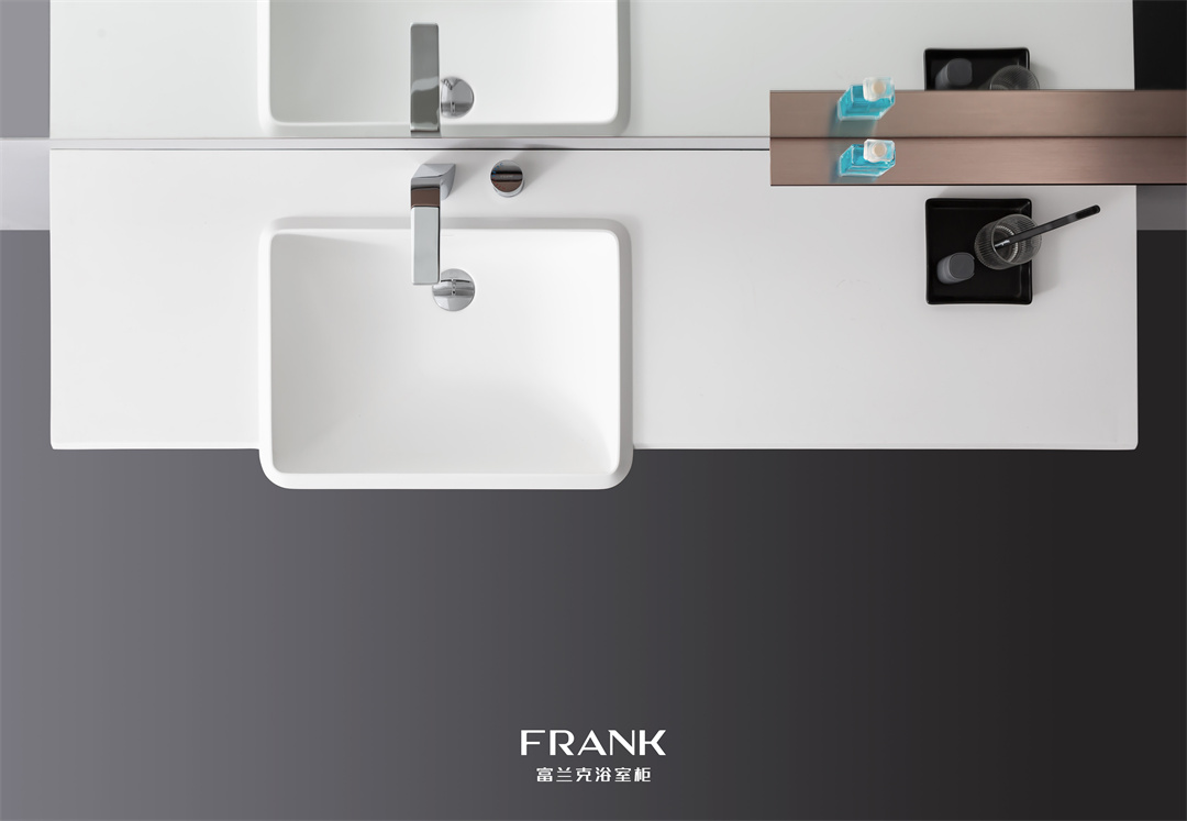 富兰克高端原木浴室柜,富兰克浴室柜与梵度浴室柜哪个好