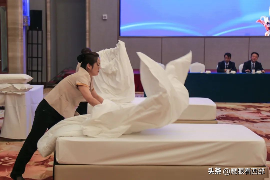 平凉广成大酒店举办餐饮、客房服务员“岗位赛马”活动