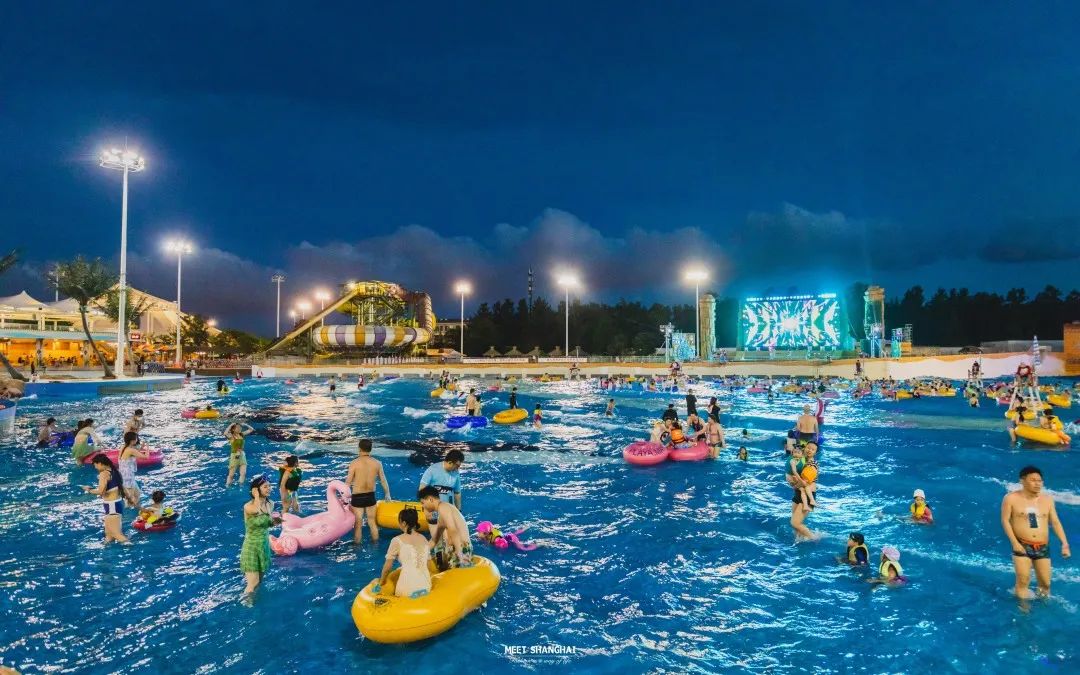 200000㎡水公园今夏回归！电音健身趴、粉红沙滩...嗨翻假期