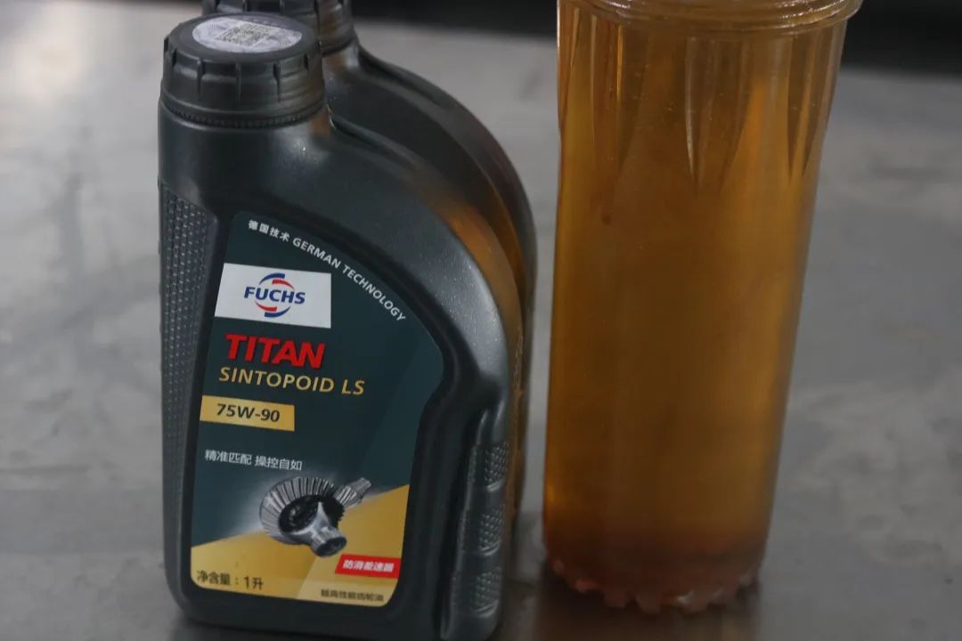 13代半皇冠底盘松散回炉重造,十三代皇冠彻底整备