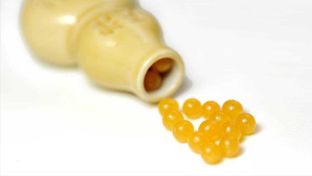 心脏病速效救心丸有用吗,速效救心丸平常吃对心脏有好处吗