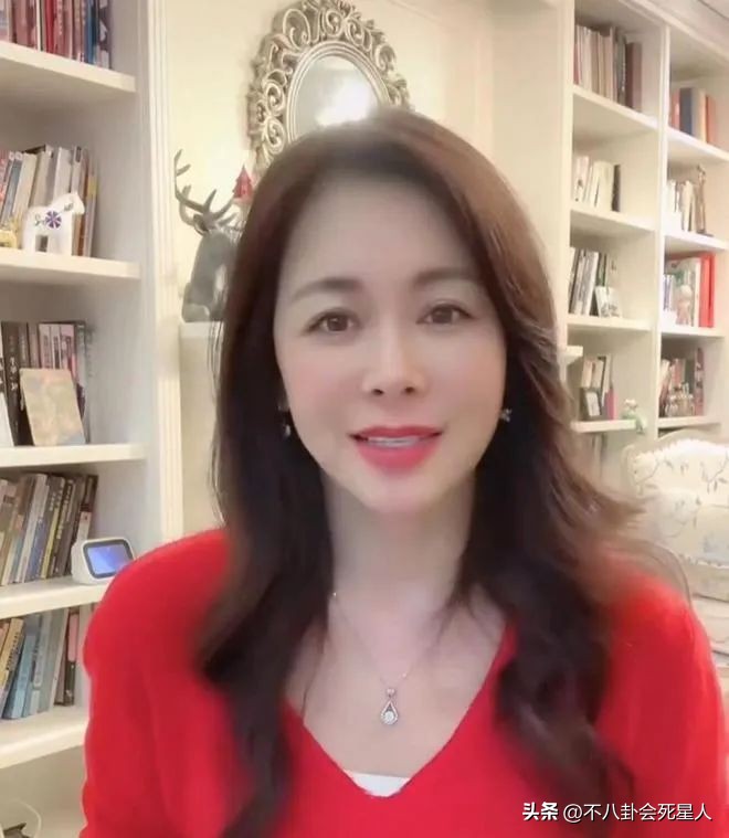 8位老牌明星晚年回归普通人生活,5位移居国外明星现状