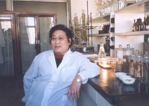 屠呦呦三无院士,屠呦呦一个人的事迹