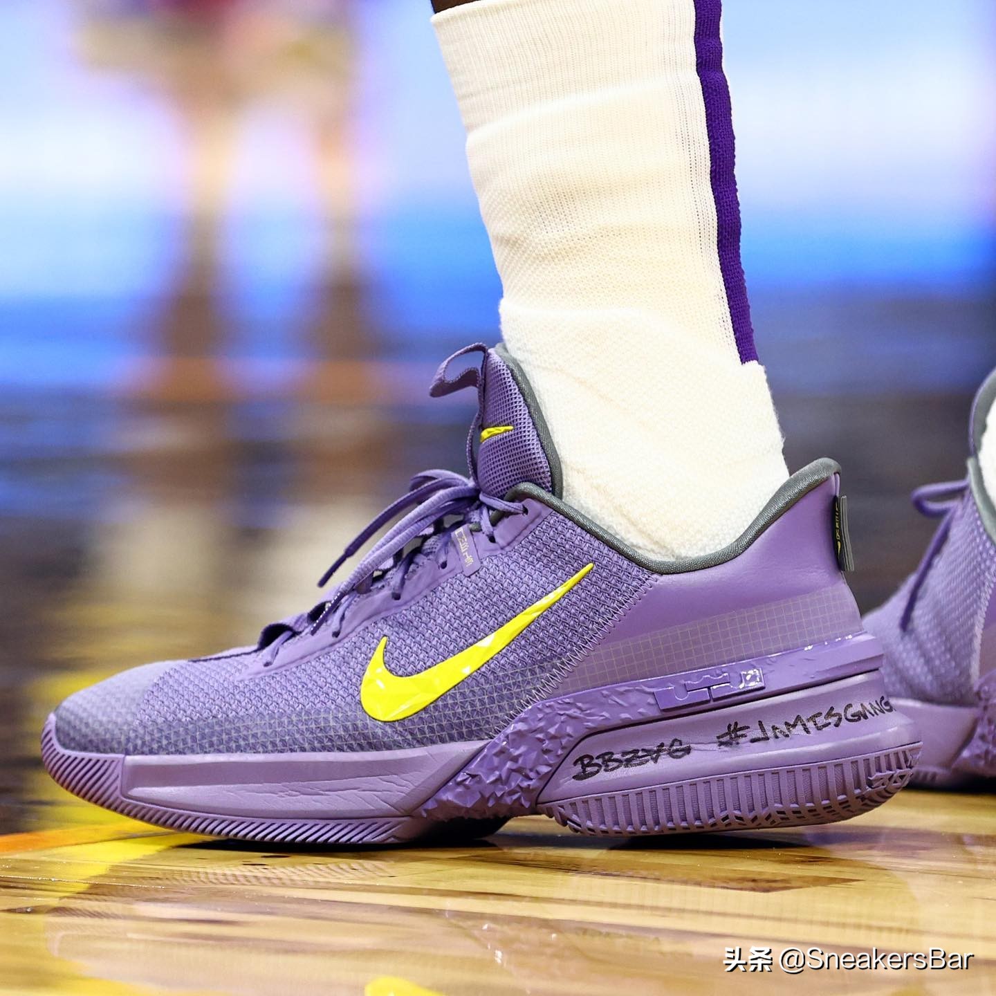 今日nba球星上脚球鞋一览 (nba球星球鞋每日上脚詹姆斯)