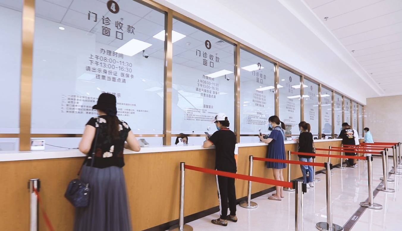 雷锋精神传承与青年志愿服务风采,医院传承雷锋精神致敬先锋模范