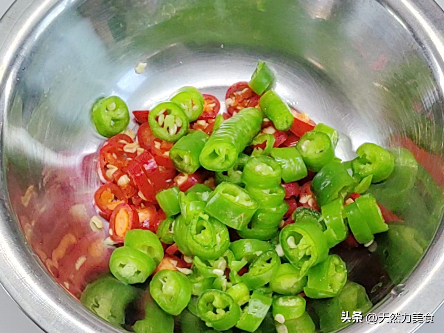 酸豆角要怎么炒才能酸味浓厚利口，咸味适中，酒店做法，一看就会