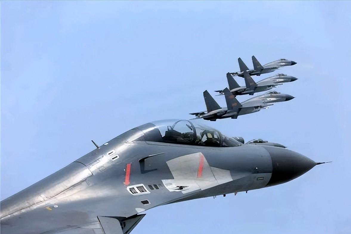 就在刚刚！解放军24架战机3个小时高强度出击，抹平台海“中线”