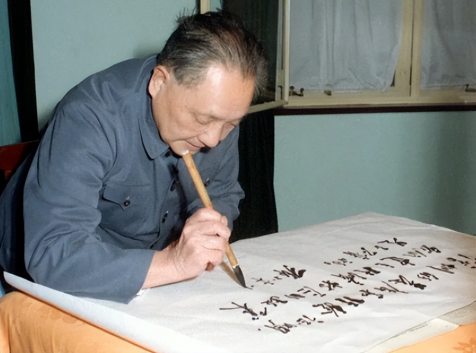 1986年华莱士问：台湾有何必要同大陆统一？邓公耐心说出3个原因