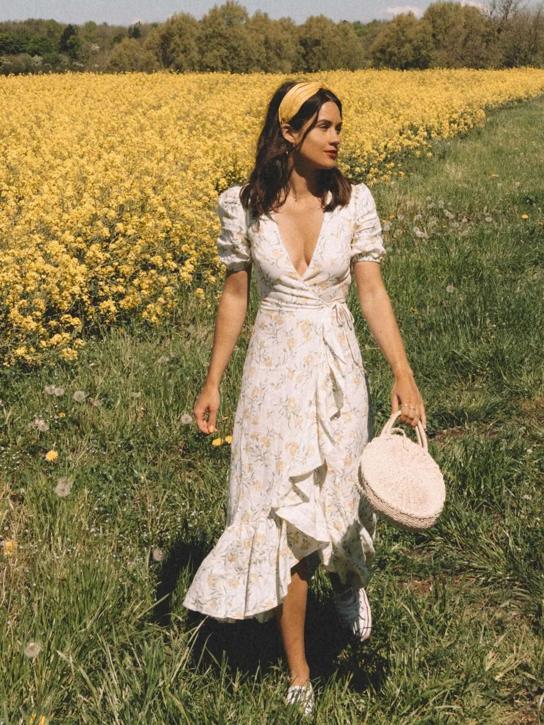 女士长袖裙子2023年洋气爆款,2023年流行的秋冬裙子