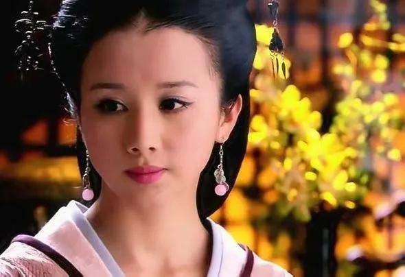 脸没恢复就别出来捞金，发面馒头、蜡像脸，求求你们放过观众吧！