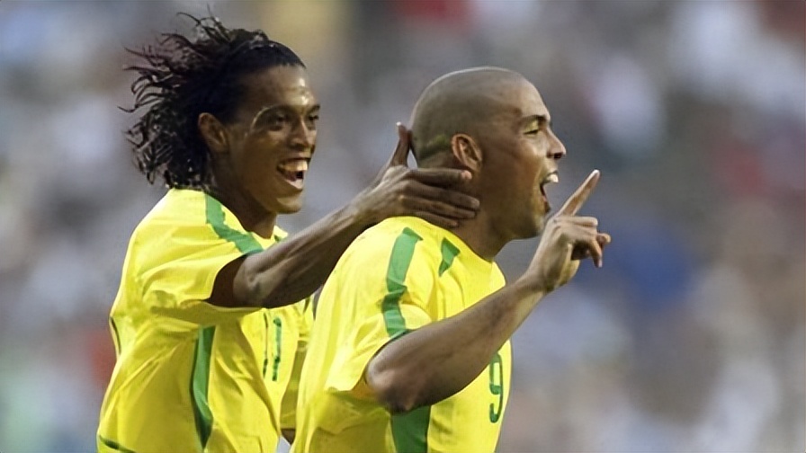 当罗纳尔多遇到罗纳尔多,外星人罗纳尔多vs小罗