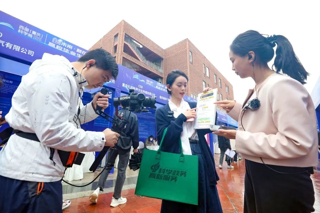 直播观看人数破千,观看人数破万的直播间