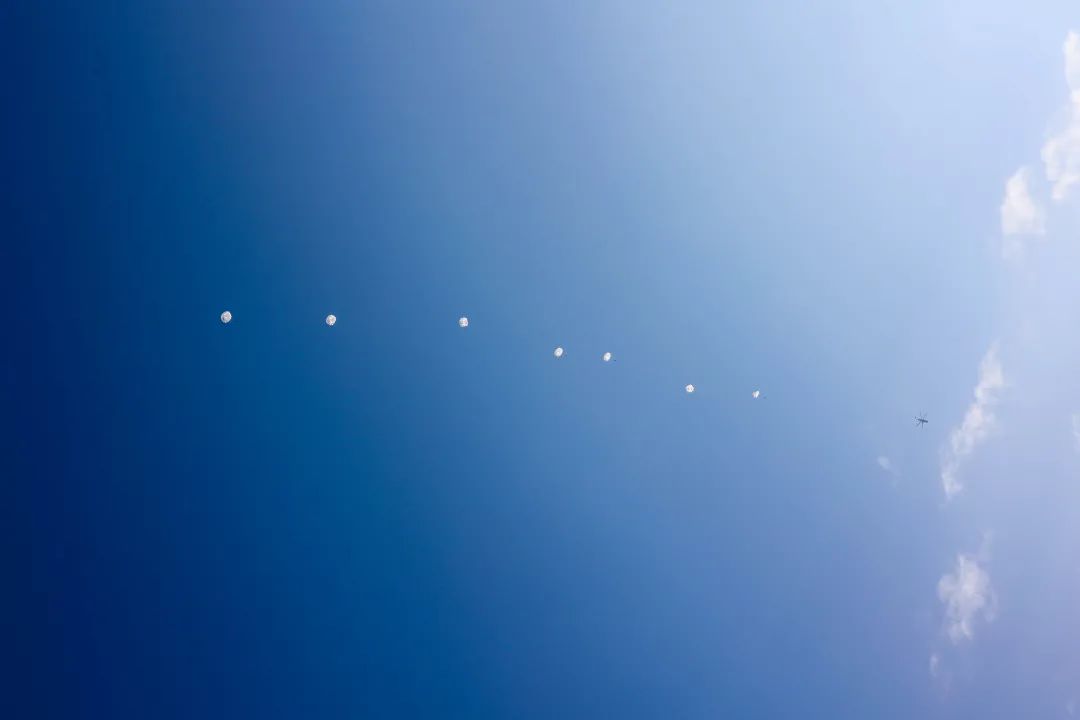 姹跺窛璺充紴15鍕囧＋绁炲叺澶╅檷,绁炲叺澶╅檷璺充紴