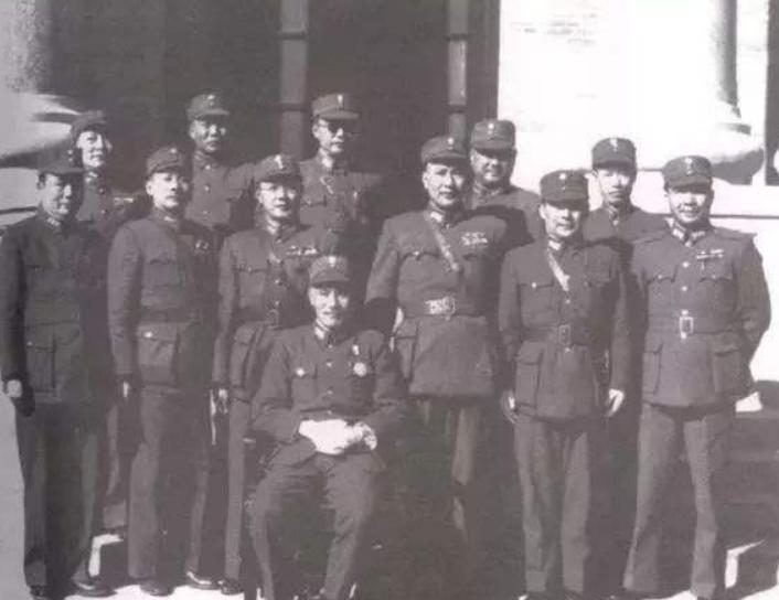 黄维被俘后视频,黄维被赦免后的生活