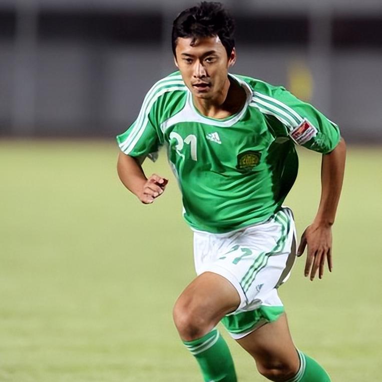 前国安名脚炮轰中国足协毒瘤，称李铁只是替罪羊！球迷：是个狠人