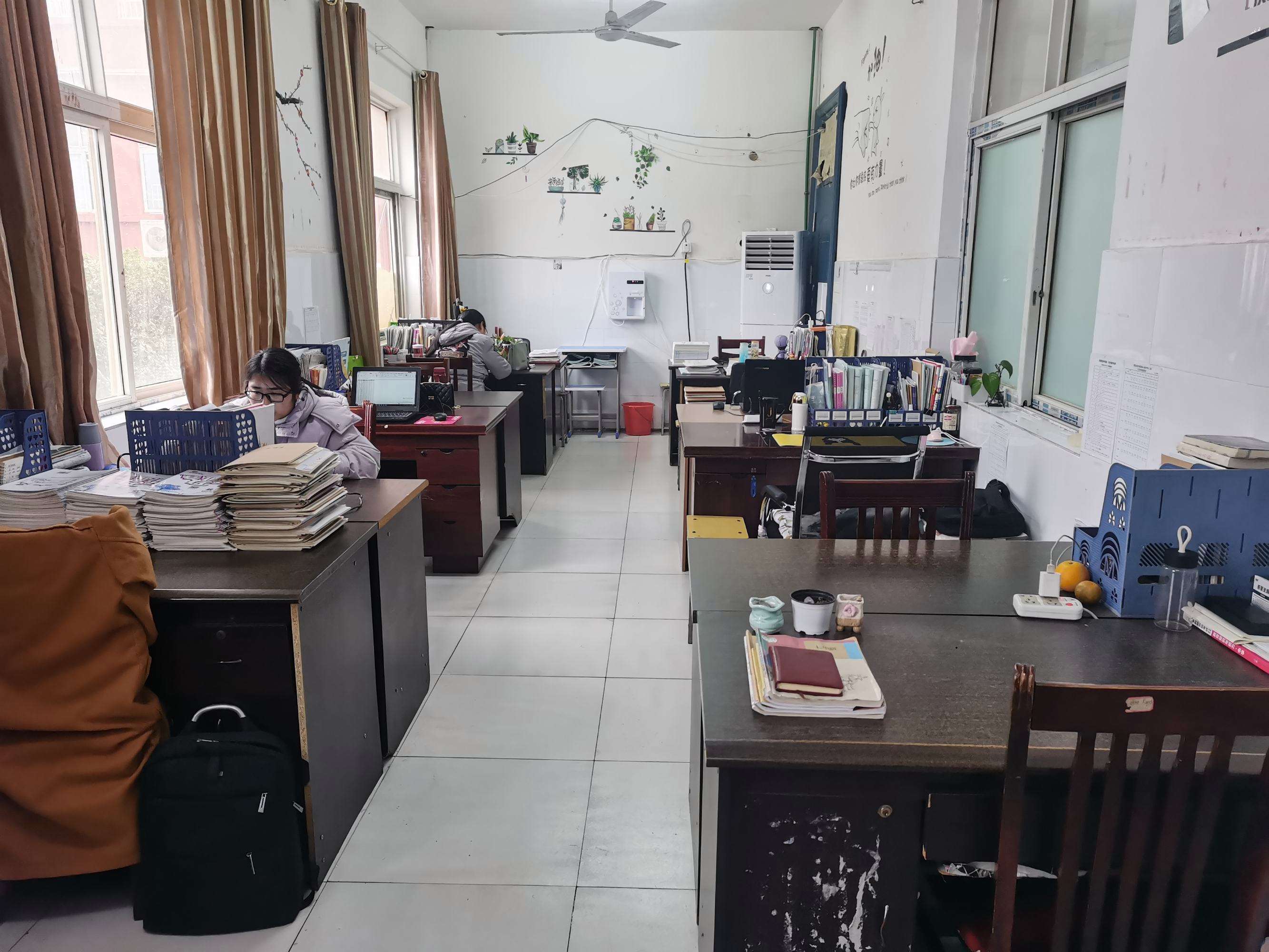 教师绩效工资怎么分配合理,教师绩效工资分配合理吗