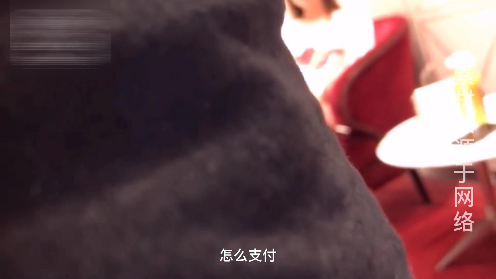 女子买5万奢侈品男子拒绝付款,女子与网友逛奢侈品