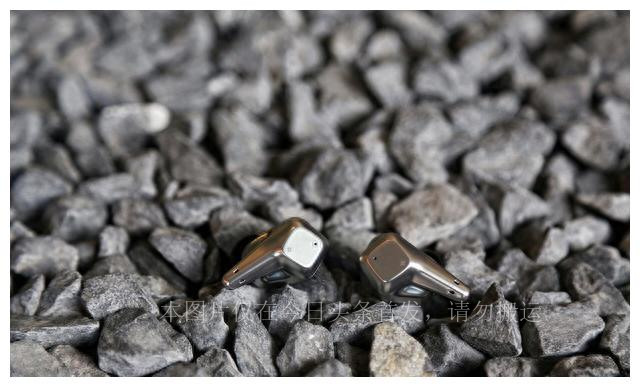 hifiman天鹅真无线耳机使用方法,hifiman天鹅入耳效果