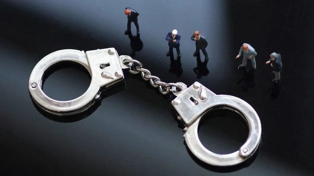 在哪里查询红色通缉令,红色通缉令怎么查