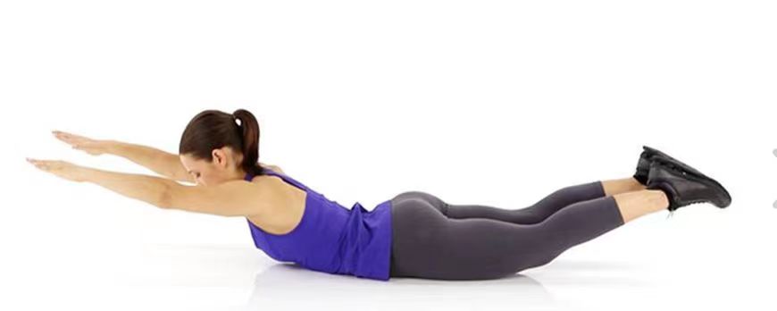 老年人腰部力量训练方法,老年人闪了腰怎么办教你一招