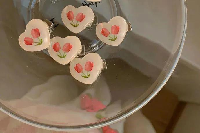 相亲是颜值重要还是人品重要,相亲男生比较在乎外貌