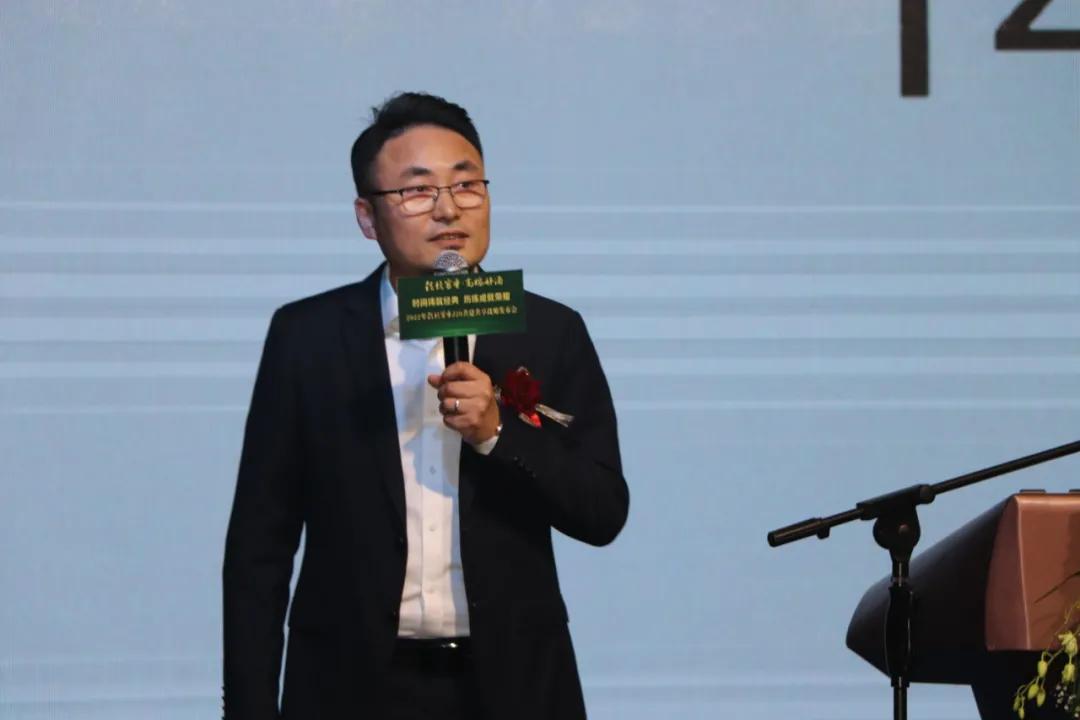 瞄准次高端，泥坑窖香J20吹响冲锋号