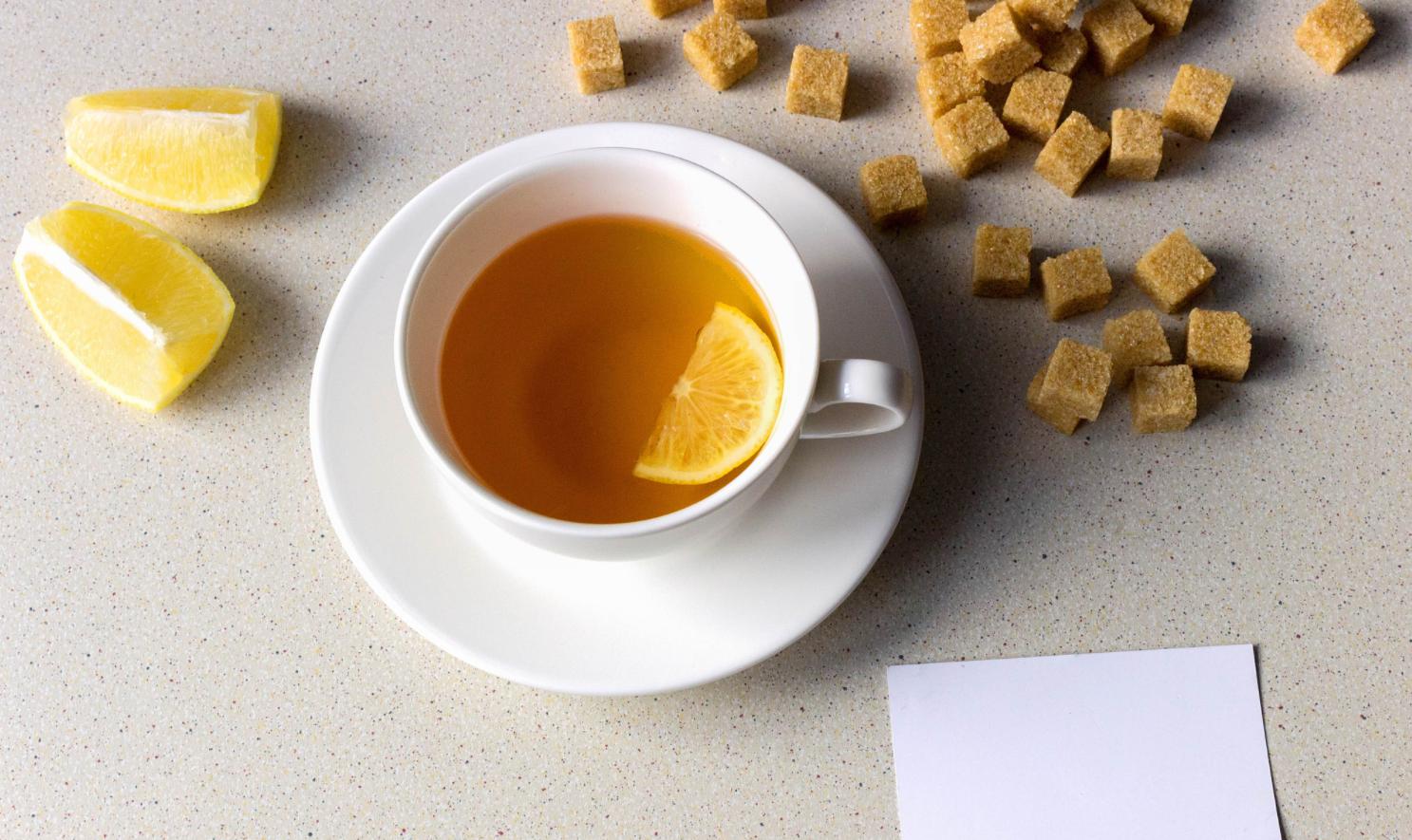 女性臀部突出是怎么回事,女人臀部形状看身体健康状况