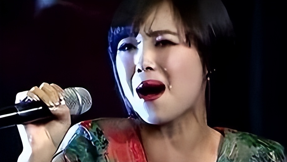 歌手云朵到ktv视频,云朵叫板那英是哪一期