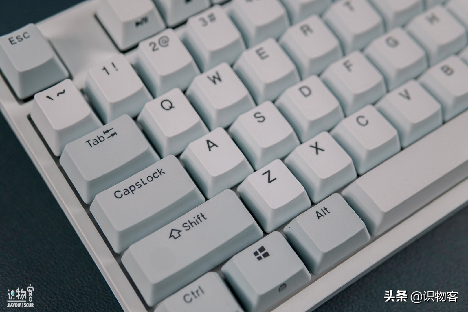 杜伽k320和腹灵mk870哪个好,杜伽k320键盘是无线还是有线的