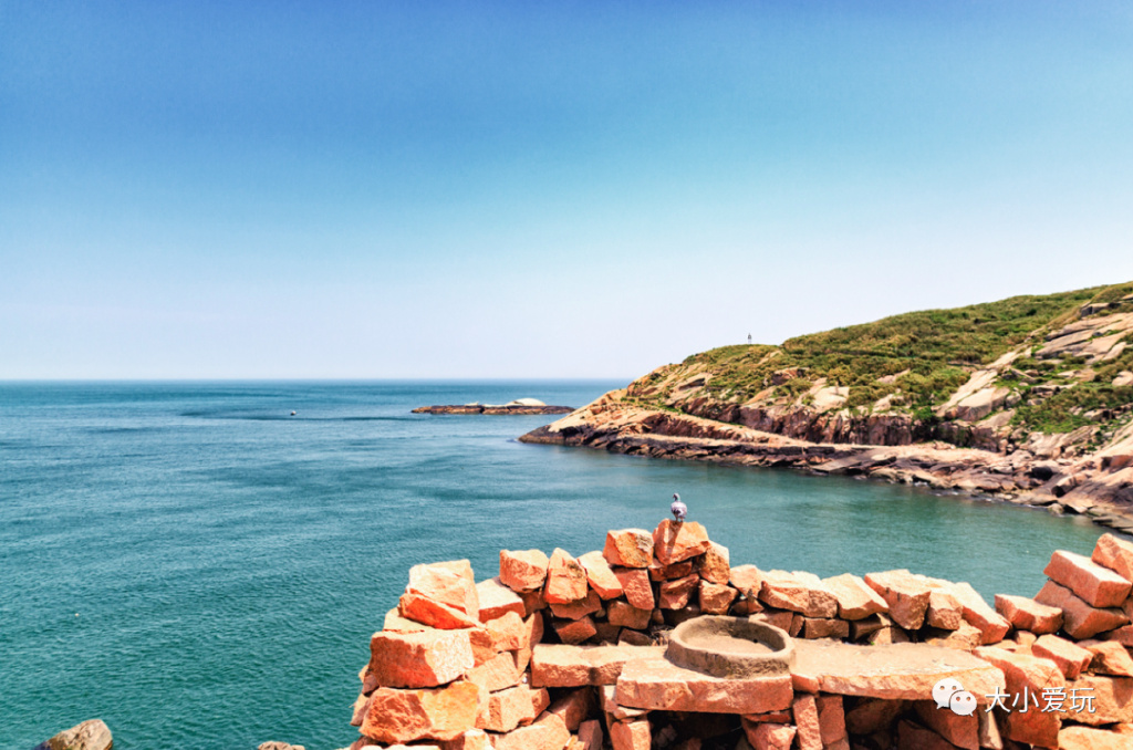 这座颜值逆天的“千岛之城”坐拥金沙白浪，还有机会偶遇荧光海哦