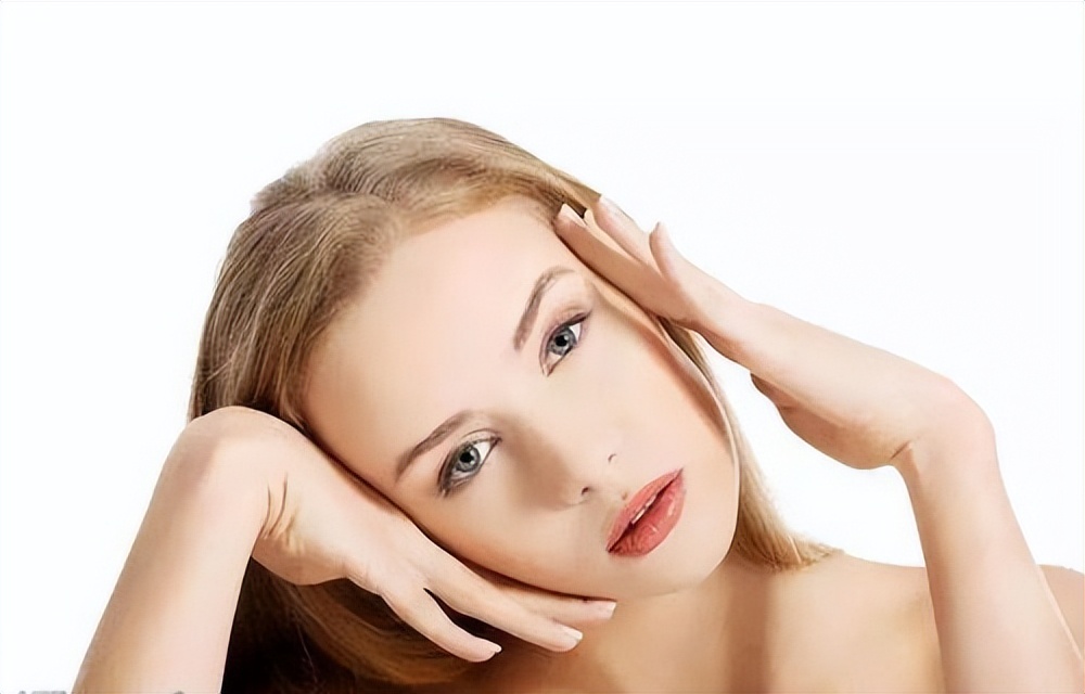 护肤品整套使用还是单品牌使用好,护肤品是一套的好还是各买各的好