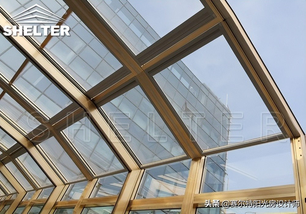 阳光房玻璃与聚碳酸酯板价格比较,pc板阳光房价格