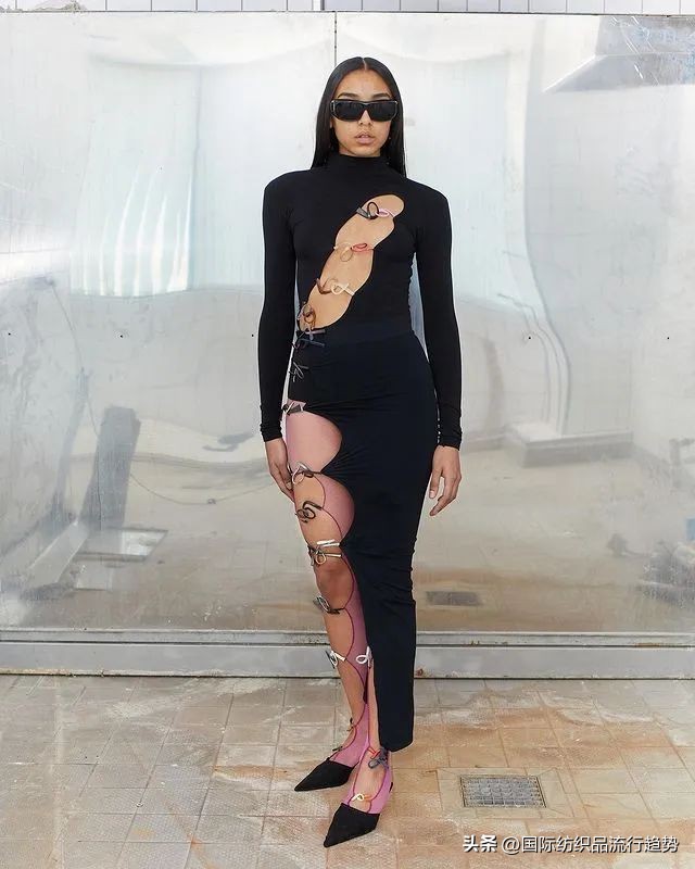 现实中的皇帝的新装,皇帝的新装设计